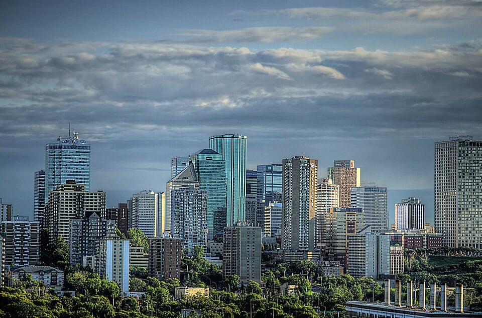 Photograph of the Edmonton skyline